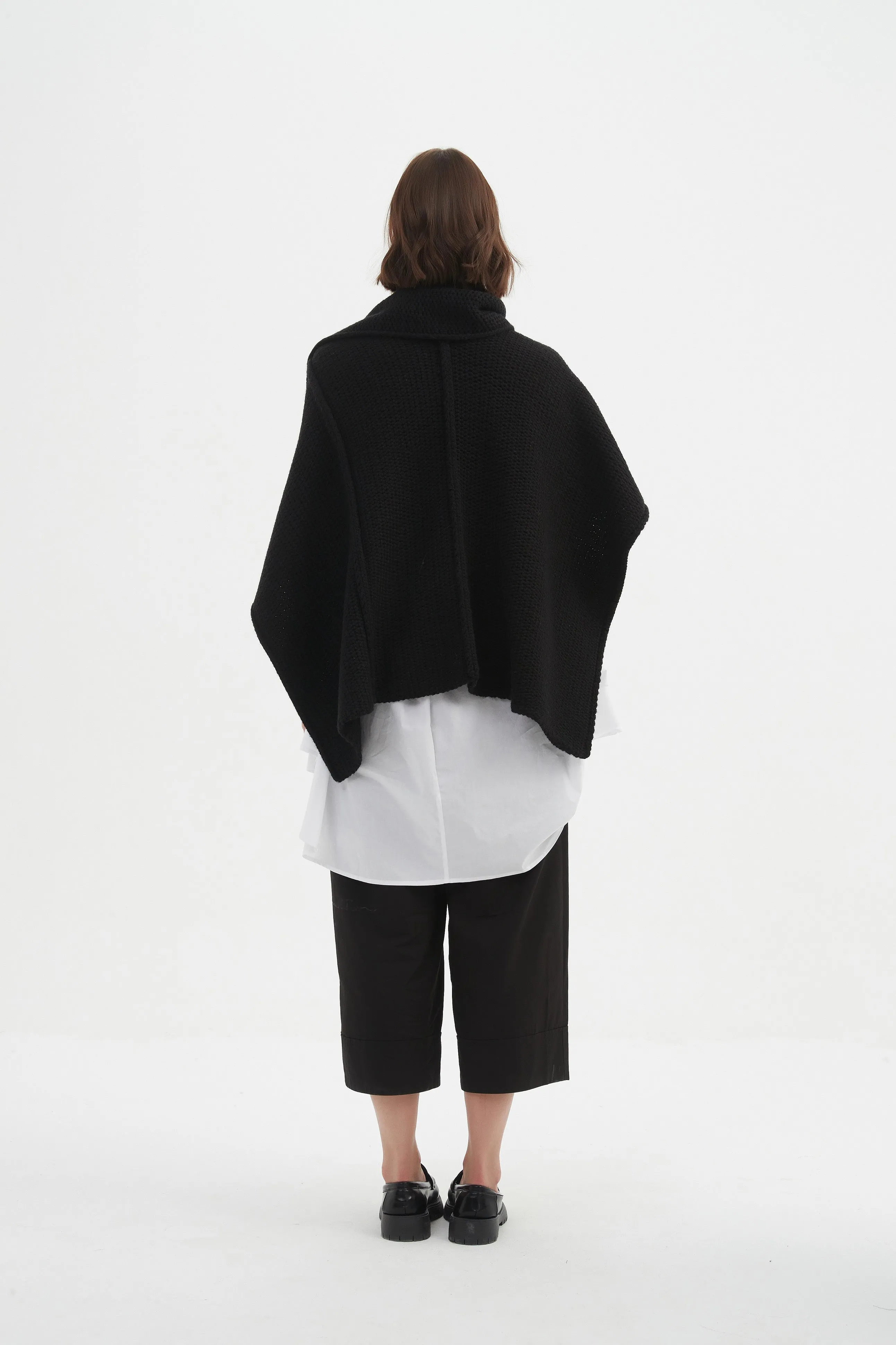 ASYMMETRIC WRAP KNIT