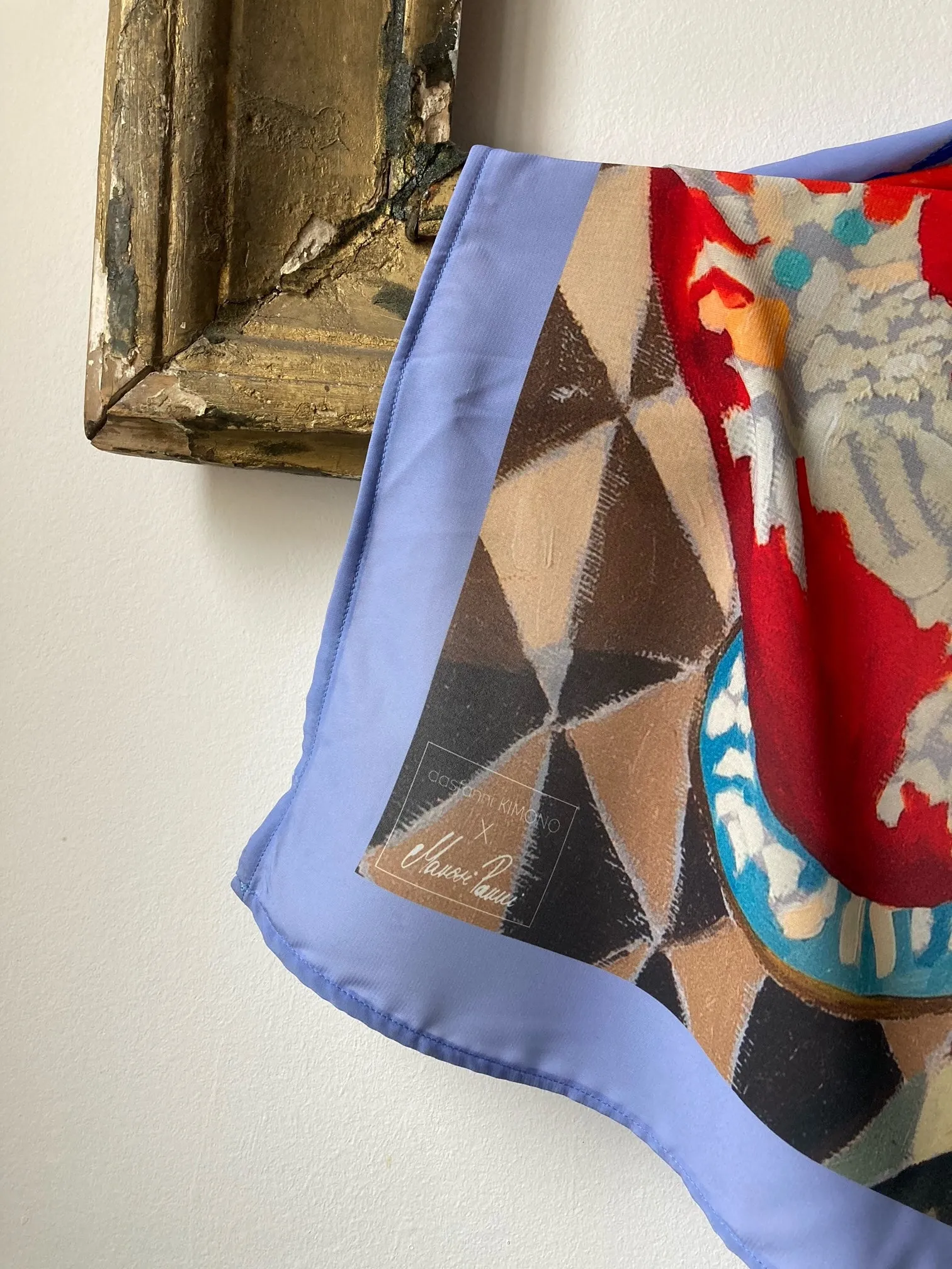 Dragon Vase Scarf