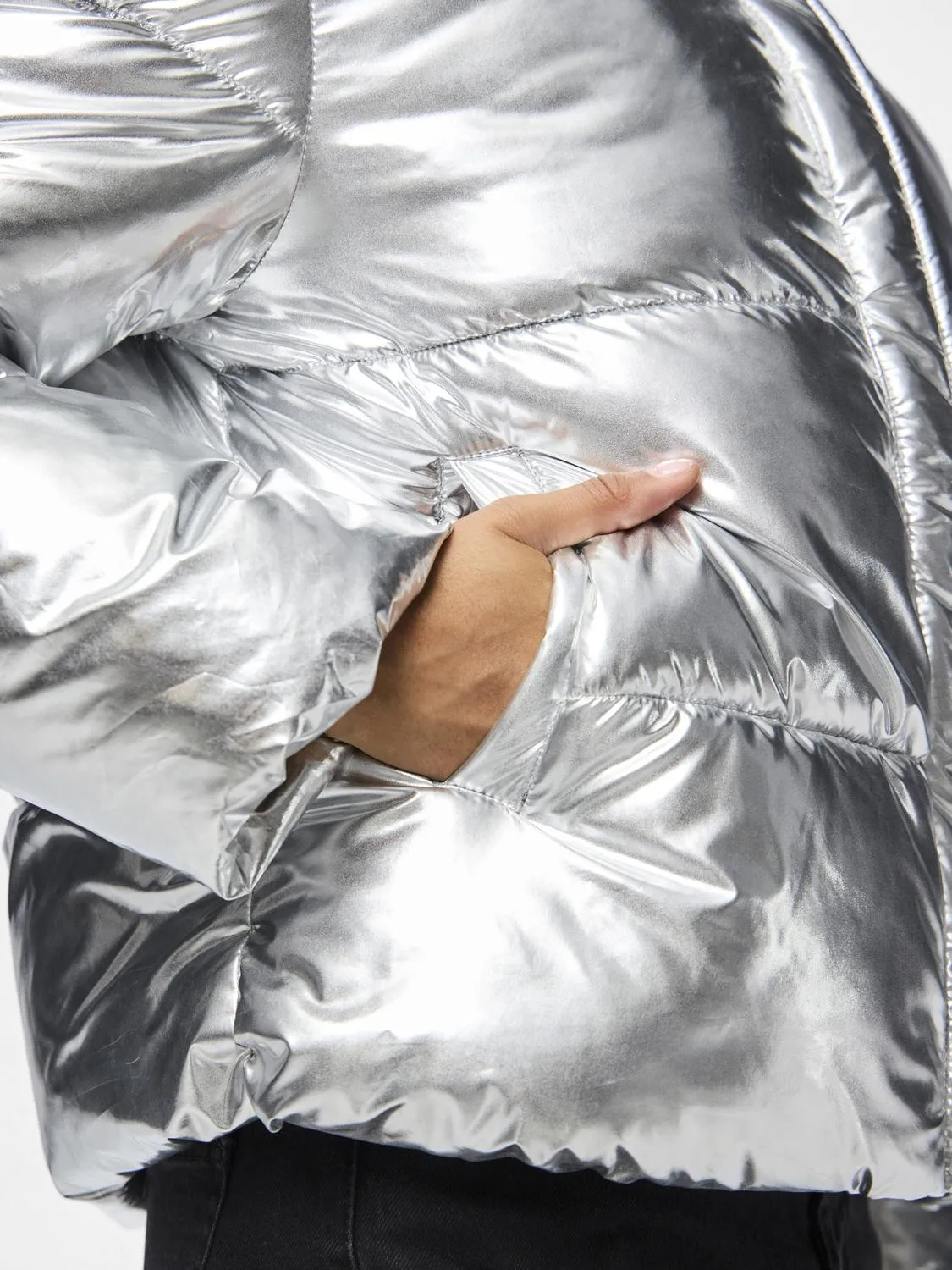 PCNAMIE Puffer - Silver Colour