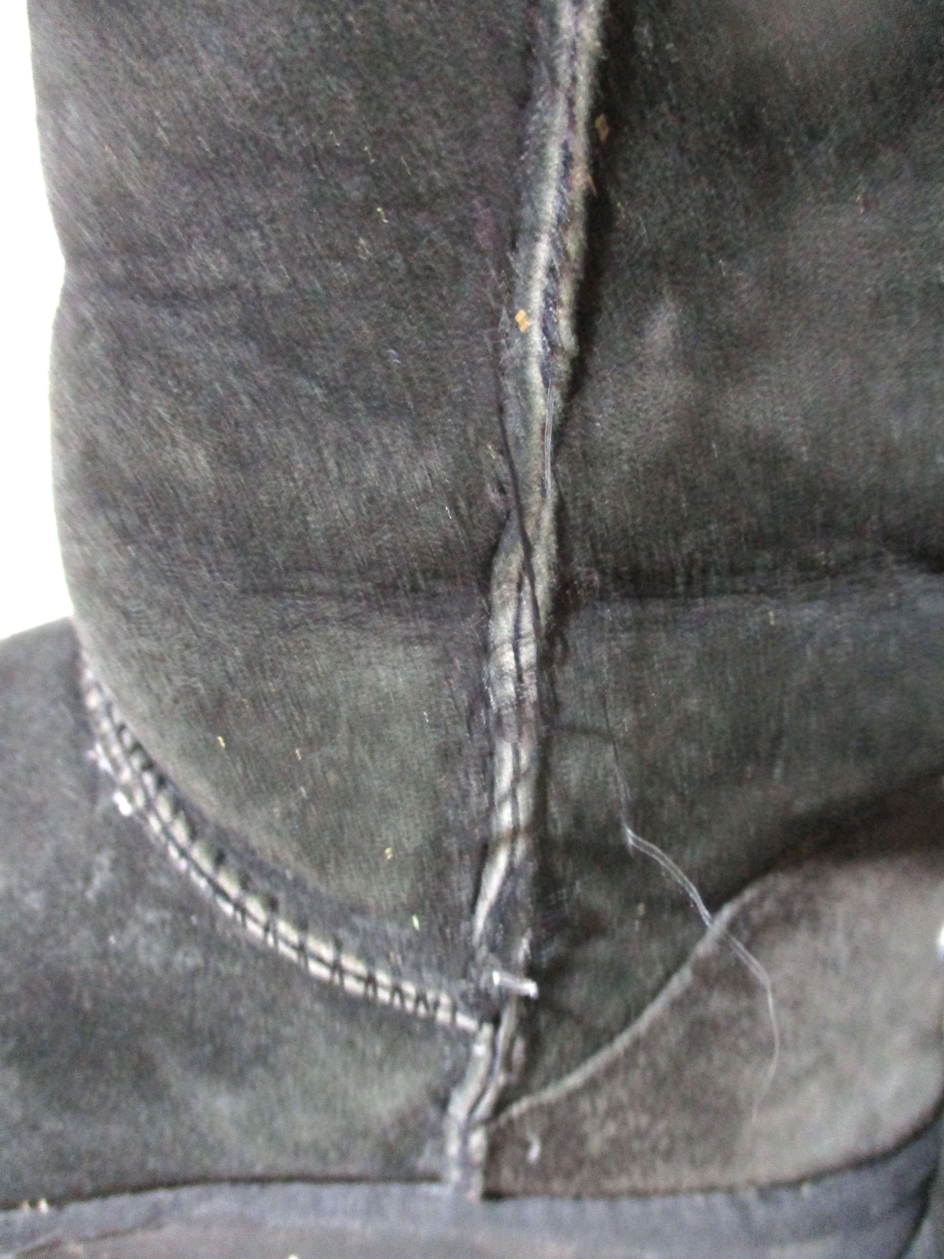 UGG AUSTRALIA 5825 CLASSIC Short Suede Winter BOOTS 7 BLACK Uggs